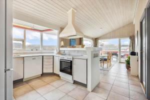 Η κουζίνα ή μικρή κουζίνα στο 411-Hvide-Sande-Tingodden-59