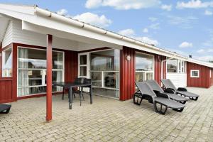 Το κτήριο όπου στεγάζεται  η παραθεριστική κατοικία