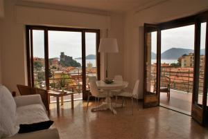 Afbeelding uit fotogalerij van Il Terrazzo Sul Castello in Lerici