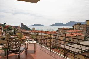 Afbeelding uit fotogalerij van Il Terrazzo Sul Castello in Lerici +15 foto's