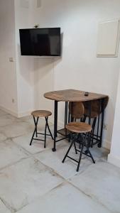 Μια τηλεόραση ή/και κέντρο ψυχαγωγίας στο Casa Loma Lola