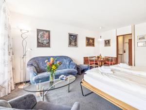 Posezení v ubytování Apartment Promenade - Utoring-66 by Interhome