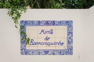 a sign on a wall that reads nature de bromomorphic at Barranquinho in Santiago do Cacém