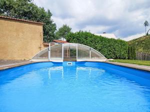 Bazén v ubytování Holiday Home Dolníky u Trutnova by Interhome nebo v jeho okolí