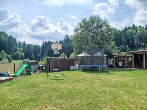 Zahrada ubytování Holiday Home Dolníky u Trutnova by Interhome