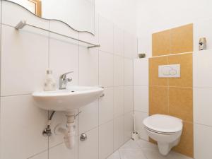 Koupelna v ubytování Apartment Anđa-2 by Interhome