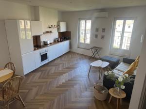 Kuchyň nebo kuchyňský kout v ubytování Le Perchoir Phocéen