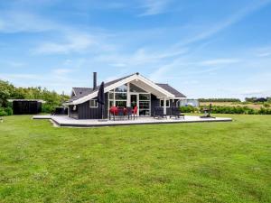 Zahrada ubytování Holiday Home Antero - 500m to the inlet by Interhome