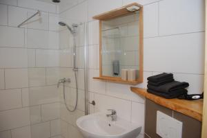 Koupelna v ubytování Ferienwohnung Zeber + 37 fotografií