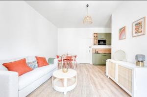 Kuchyň nebo kuchyňský kout v ubytování appartement cœur de Nantes