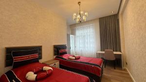 Ένα ή περισσότερα κρεβάτια σε δωμάτιο στο Renessans Palace Apartment