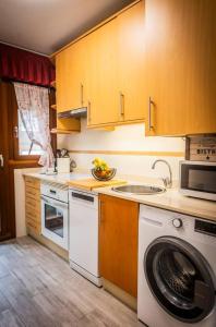 Η κουζίνα ή μικρή κουζίνα στο La Deva - Apartamento con garaje gratuito