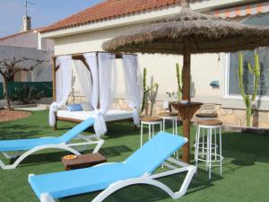 Fotografia z galérie ubytovania Casa con Piscina Privada Cerca del Mar, Mascotas Bienvenidas, WiFi Gratis, Playa para Perros - ES-184-39 v destinácii Riumar