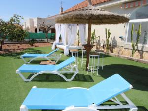Fotografia z galérie ubytovania Casa con Piscina Privada Cerca del Mar, Mascotas Bienvenidas, WiFi Gratis, Playa para Perros - ES-184-39 v destinácii Riumar