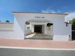 Fotografia z galérie ubytovania Casa con Piscina Privada Cerca del Mar, Mascotas Bienvenidas, WiFi Gratis, Playa para Perros - ES-184-39 v destinácii Riumar