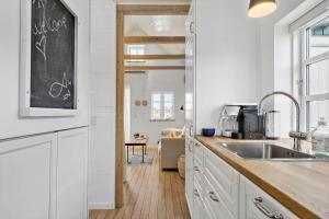 Køkken eller tekøkken på 8816-Hvide-Sande-Ae-Gammel-Havn-17