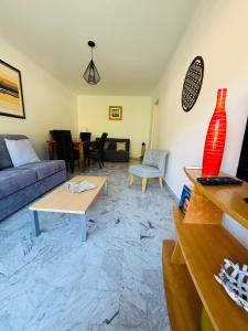 Χώρος καθιστικού στο T2 Menton - Garage - Proche centre ville & mer