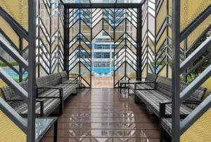 Kolam renang di atau dekat dengan Alinea Family Suites Homestay for Family +9 gambar