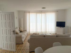 Gallery image of Apartaments La Palmera, Terrace & Pool in Sant Martí d'Empúries