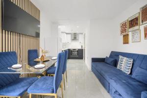 Posezení v ubytování Luxury 1 Bed Apt - Fast Wifi - Central Cardiff