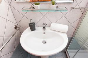 Corfushell Resort Hotel apart的一间浴室