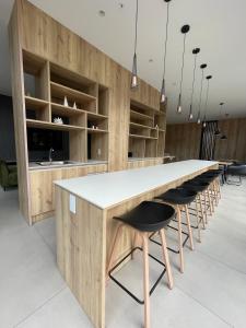 HuamboyaQuito with a view - Condo in La Carolina的相册照片