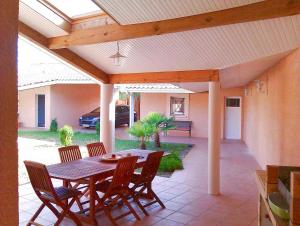 Posezení v ubytování Villa Temara à Soustons Plage , piscine , Golf, Lac Marin