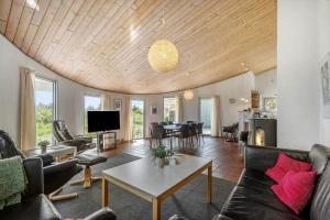 Μια τηλεόραση ή/και κέντρο ψυχαγωγίας στο 524-Hvide-Sande-Kr-Madsens-Vej-53