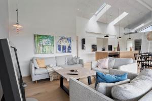 Гостиная зона в 1180-Ringkobing-Lodbergsvej-74