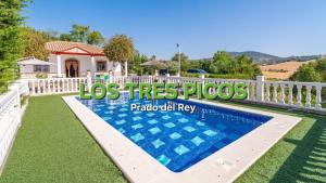 Swimmingpoolen hos eller tæt på LOS TRES PICOS