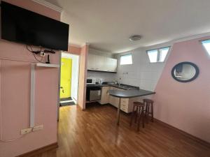 Köök või kööginurk majutusasutuses Apart Hotel Colors