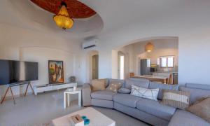 Khu vực ghế ngồi tại Luxury Stays in Sabina El Gouna