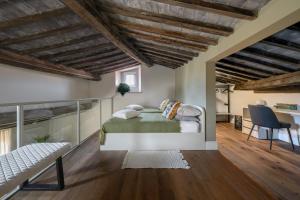 Ruang duduk di Il Parione Luxury Apartment with view, Florence