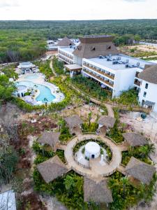 Bazén v ubytování Hotel Mundo Maya Nuevo Uxmal nebo v jeho okolí