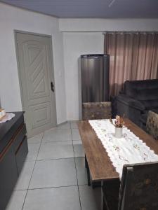 Kuchyň nebo kuchyňský kout v ubytování Casa Gislaine e Vinicius