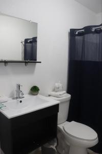 Ένα μπάνιο στο Down Town Hotel +4 φωτογραφίες