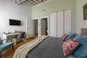 Televisyen dan/atau pusat hiburan di Il Parione Luxury Apartment with view, Florence