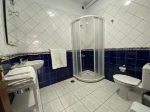 Bilik mandi di Apt Pasiflora 1A +30 gambar