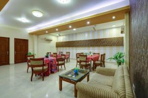 Hotel Bstays Iffco Metro, Near Fortis Hospital -Gurugram的休息区
