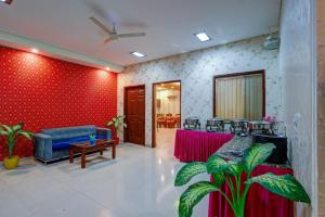 Hotel Bstays Iffco Metro, Near Fortis Hospital -Gurugram的休息区
