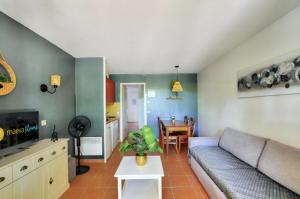 Kuchyň nebo kuchyňský kout v ubytování La résidence du Lac - maeva Home - Appartement 2 pièces 4 personnes - Prestige MAE-5513