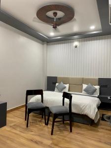 Gallery image of The Narendra hotel 700m away from the Ram Mandir in Ayodhya