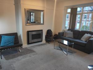Гостиная зона в Marine Lake apartment