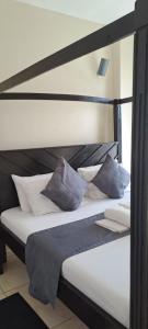 Postel nebo postele na pokoji v ubytování One bedroom apartments with sea views