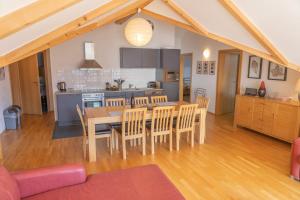 Η κουζίνα ή μικρή κουζίνα στο Jana 5 by SMR Rauris Apartments - close to Gondola and Spa