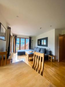 Televiisor ja/või meelelahutuskeskus majutusasutuses Elisabeth 5 by SMR Rauris Apartments - inc Spa and near Gondola