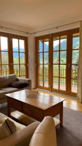 Posezení v ubytování Isabella 4 by SMR Rauris Apartments - inc Spa and near Gondola