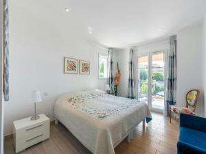 Postel nebo postele na pokoji v ubytování Casa-Mathilda luxurious villa private pool + 32 fotografií