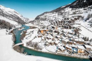 Imagen de la galería de Casa-Chalet du Parc Cosy apartment in Tignes, en Tignes