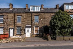 Hoone, kus puhkemaja asub